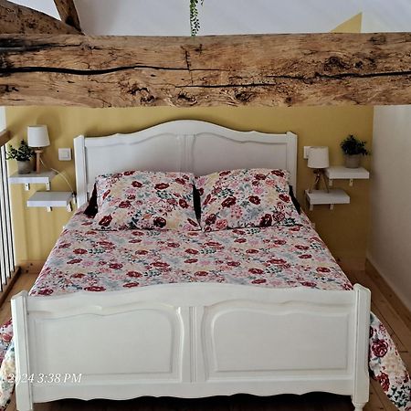 Appartamento La Metairie Au Milieu Des Vignes Réaux Esterno foto